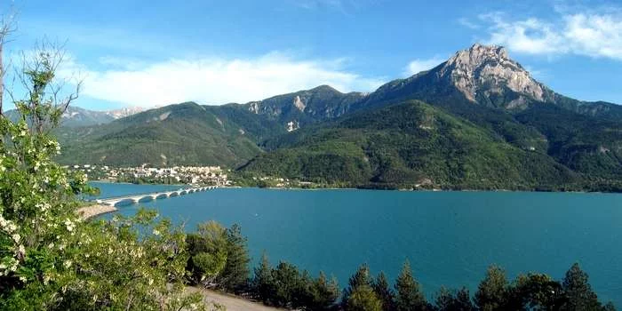 Lieu de pêche Lac de serre-ponçon - Savines-le-lac (05 - Hautes Alpes)