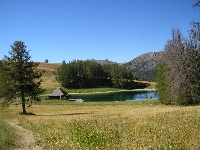 Lac : Lac de valberg à Guillaumes, parcours de pêche en eau douce en Alpes Maritimes