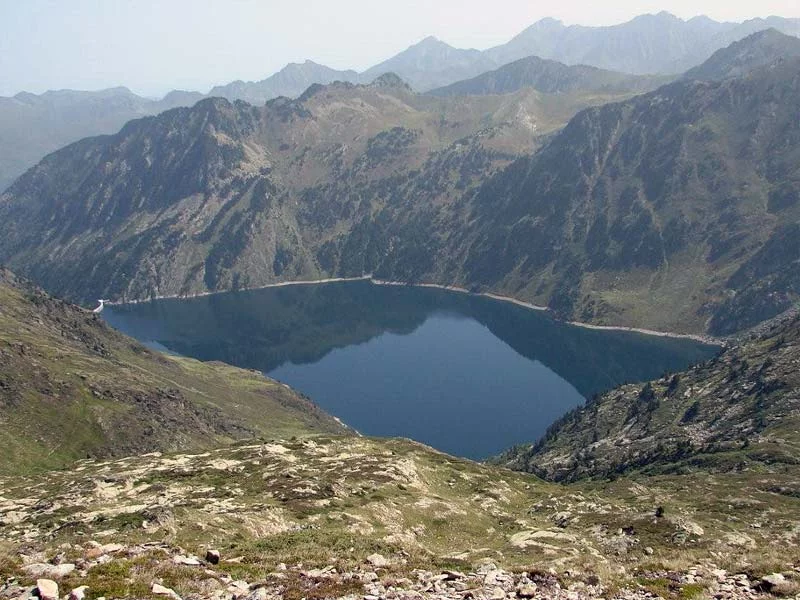 Étang : Etang du naguille à Orlu, parcours de pêche en eau douce en Ariège