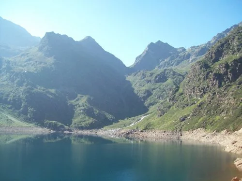 Lac : Lac d'izourt à Auzat, parcours de pêche en eau douce en Ariège