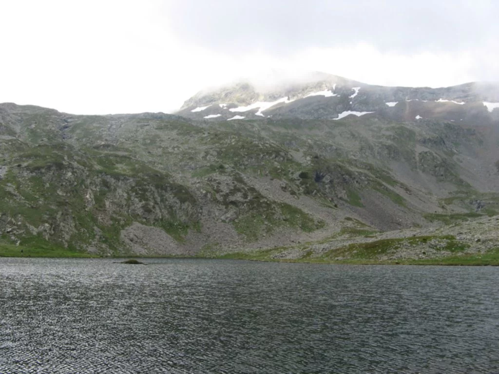 Lac : Lac brouffier à La morte, parcours de pêche en eau douce en Isère