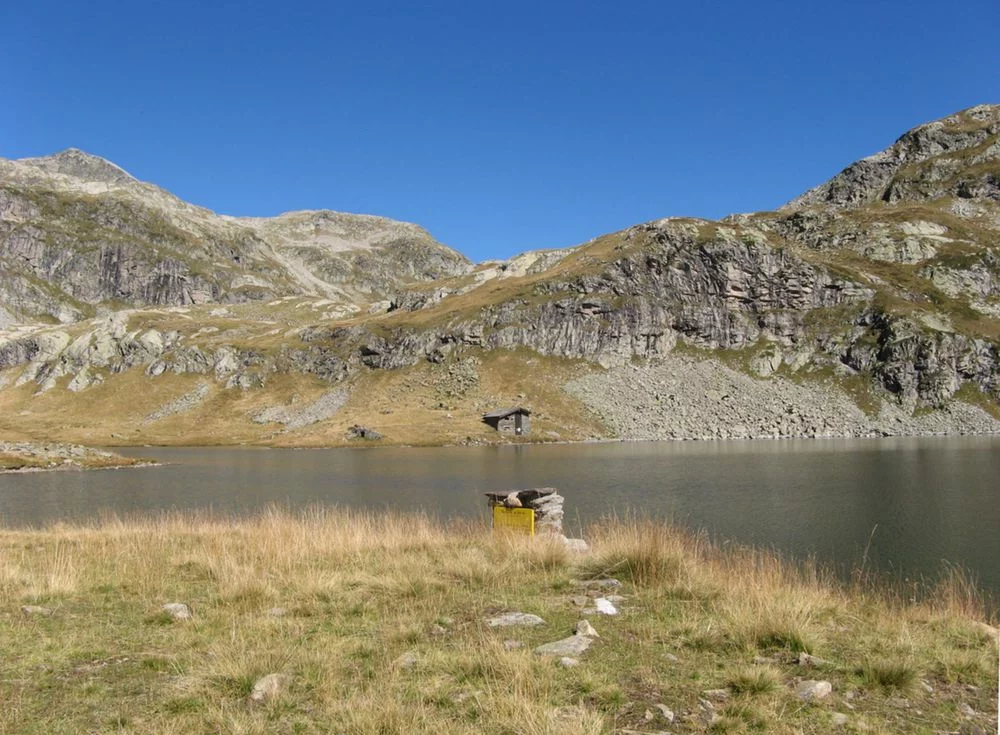Lac : Lac de la corne à Allemont, parcours de pêche en eau douce en Isère