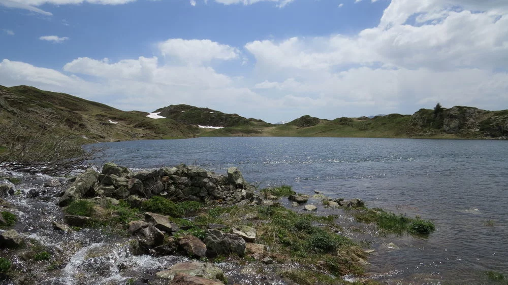 Lac : Lac noir à Huez, parcours de pêche en eau douce en Isère